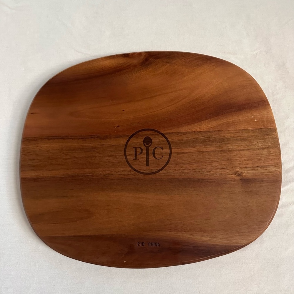 Pampered Chef Acacia Wood Serving Platter in Warm Brown